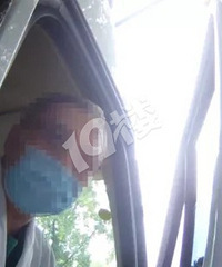 ˽�ҳ������Ȼ����õ���������ҽ����ȥ�������Ӿ���˫����ִ����