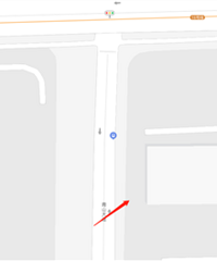 青山大道这地方的交通指示牌该改改了