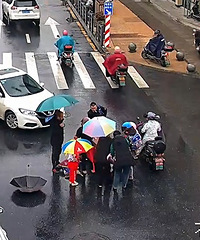 ���죬�綯���г������ڽ�ͷ�����˷ɱ���ȥ��˲��ů��...