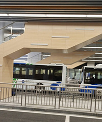 青山湖科技城公交中心站内景