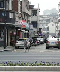锦桥路上的乱停车,有关部门该管管了