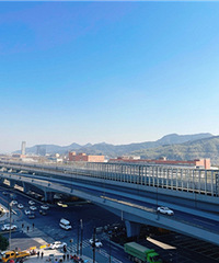 ��ɽ֮�У�����һ�������ĵط�