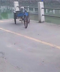 私自占用公共停车位的问题怎么看?