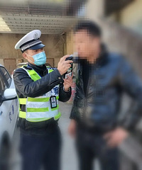 酒驾逃窜+阻碍执法,临安这对叔侄被拘留
