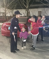 临安3岁女孩独自在马路上,怎么回事
