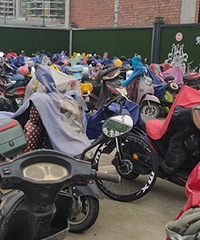 �ٰ��㳡վ�ĵ�ƿ������ͣ����ô��