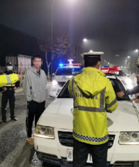 临安一对小情侣酒后互相举报