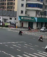 [ͨ]ٰСﳵΥ˴ƣһ˱ײ