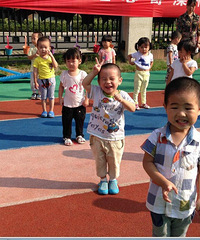 幼儿园哭成一片