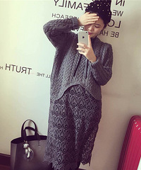圣诞红色美衣点缀