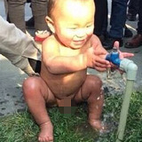 这么冷竟冷水洗澡