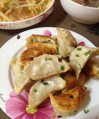 终于吃到超级棒煎饺