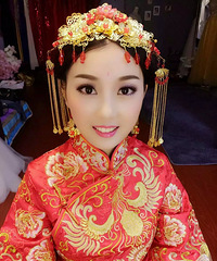 "宁波跟妆 宁波新娘跟妆 专业化妆师 精致婚纱礼服出租定做"