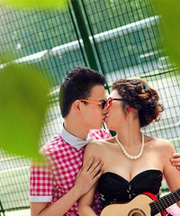 单眼皮的女生化妆后更漂亮 不信你来看她的婚纱照