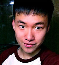 爱做手工艺品绘画的文艺男青年