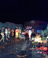 衢州段高速发生车祸 致1人死亡!