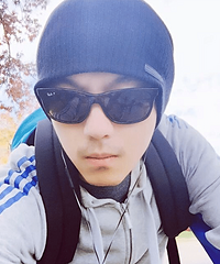 181cm 某房地产公司销售部主管 年薪23w左右