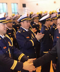 你好,火焰蓝!衢州市消防救援支队举行迎旗、授衔和换装仪式!