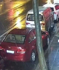 男子酒后把车交给无证的“酒友”驾驶