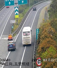 居然有人因为这个原因在高速上倒车?