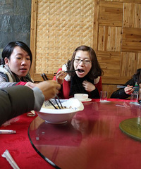 "诸暨吃羊肉,冬天再冷也不怕啦,挖哈哈哈~~~~~"