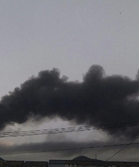 雷电交加了好恐怖 貌似雷打到起火了