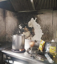 "绍兴小区架空层里偷办食堂 安全隐患大"