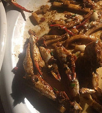 镜湖花园酒店两只螃蟹八只大钳