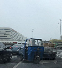 绍兴这个路口为何这么堵?心累