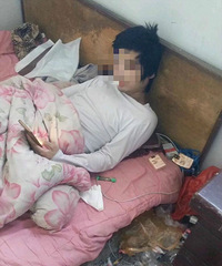 表弟整天沉迷抖音游戏怎么办?