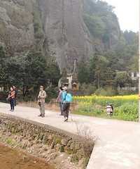 "远足丽水观音岩,南明山赏花"