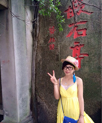 90��ʨ������Ů����