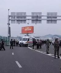 Ů˾����󳵰����ȸ߶Ƚ��� ײ��һ����