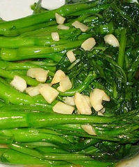 青菜要怎么炒才能翠嫩爽口又不发黄呢?记住这4点就够啦!