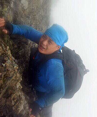 再次穿越元宝山,目标就是探险白帘洞,一了