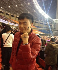 �����ϸ��еĶ����� ��������ů��175cm ��н10-15��