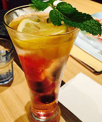 �Ի���̨�ݣ����ϳ����ȷ���Ա