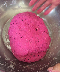 �Ի���̨�ݣ������������ͷ