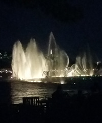 西湖音乐喷泉,舞起夜幕下的赞歌