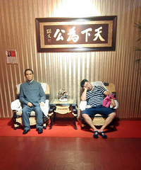 名人蜡像馆,这哥们貌似睡着了