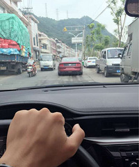 ż��ţ���ܳ� ��δ���Ƶ�Ұ��