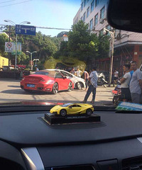 ʮ��·���ٶȻ��ǲ�Ҫ̫�� �ʶ���ײ��