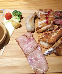 ����ɭ������������С��Լ��ʥ��