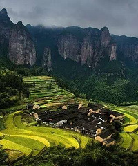 �������ռǡ��ɾӹ��۽����������һ����