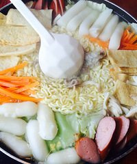 �����������~