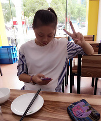 ������ֵ�СŮ�� 87�� ���� 164cm