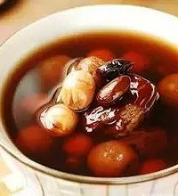 Ů��ÿ�����Щ������һ���£�Ƥ���۵��γ�ˮ��