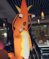 ̨�ݵ�һ��Ϻ���������ԳԻ������