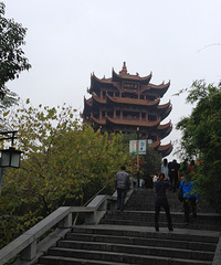 昔人已乘黄鹤去,此地空余黄鹤楼