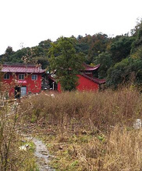 废村绝景,中央山下的山东自然村
